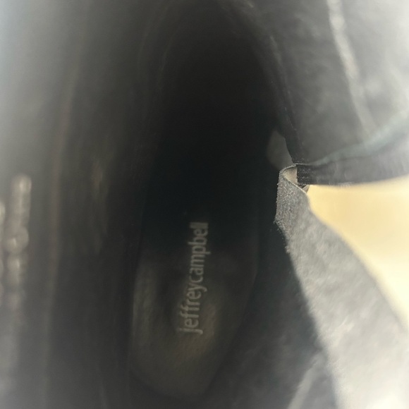 Jeffrey Campbell Bootie Platform Heel Distressed  Black Leather Zip Size 9 EUC - Picture 4 of 5